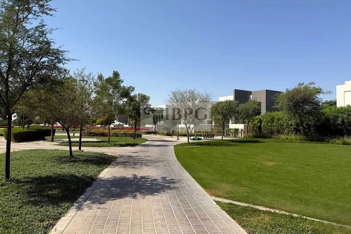 4 bedroom + made single row villa in Golf Links, Emaar South, Dubai 4