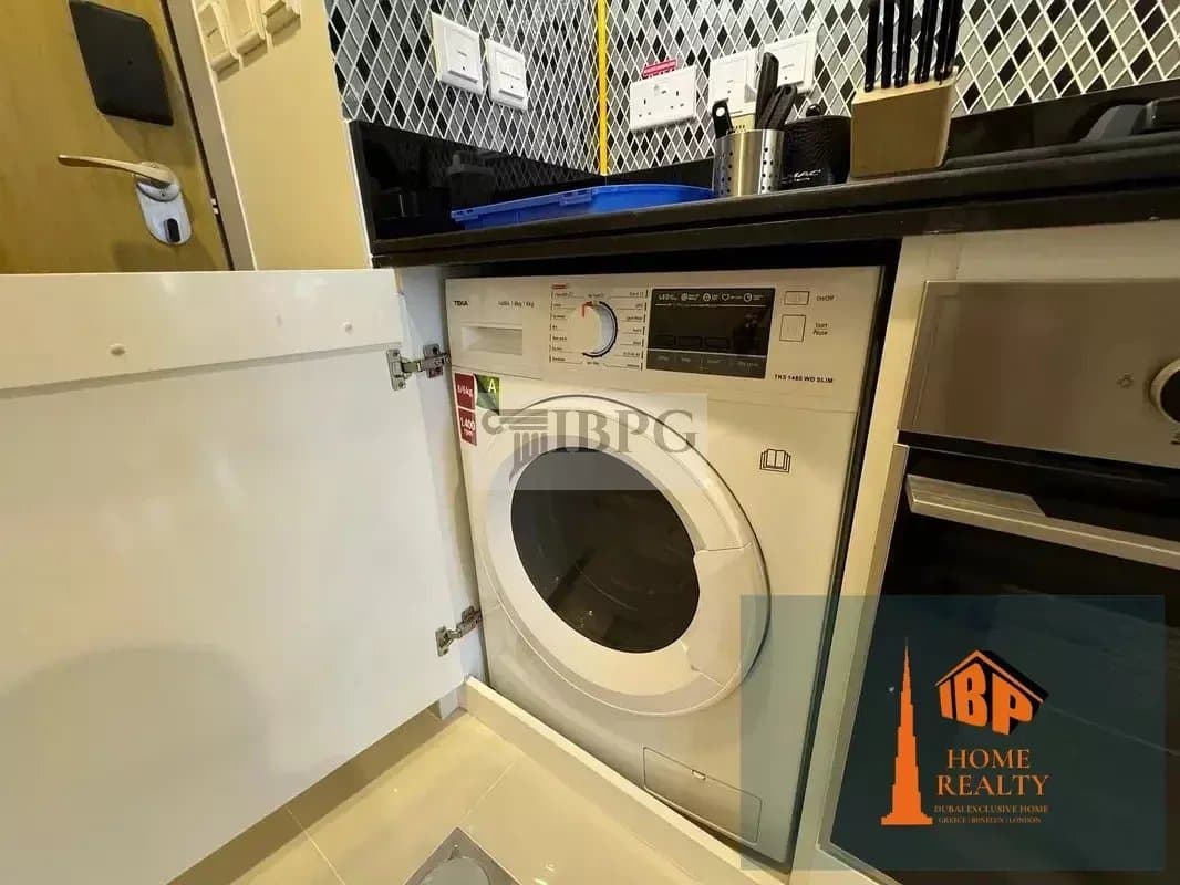 ONLY 780K AED STUDIO READY TO MOVE HIGH FLOOR BUSINESS BAY 5