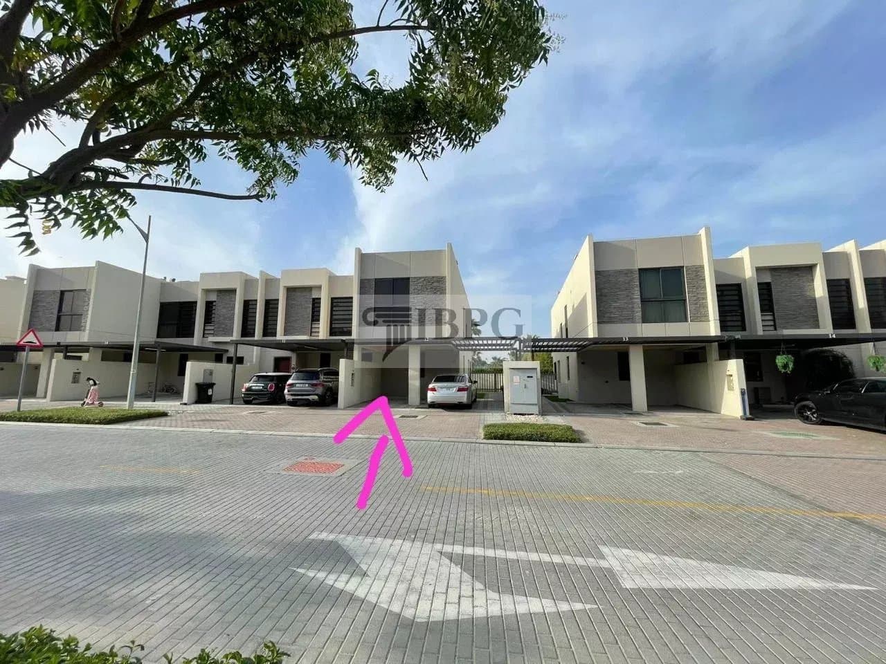 Spacious 3BR + Maid Villa in DAMAC Hills 2 | Single Row | Vacant 4