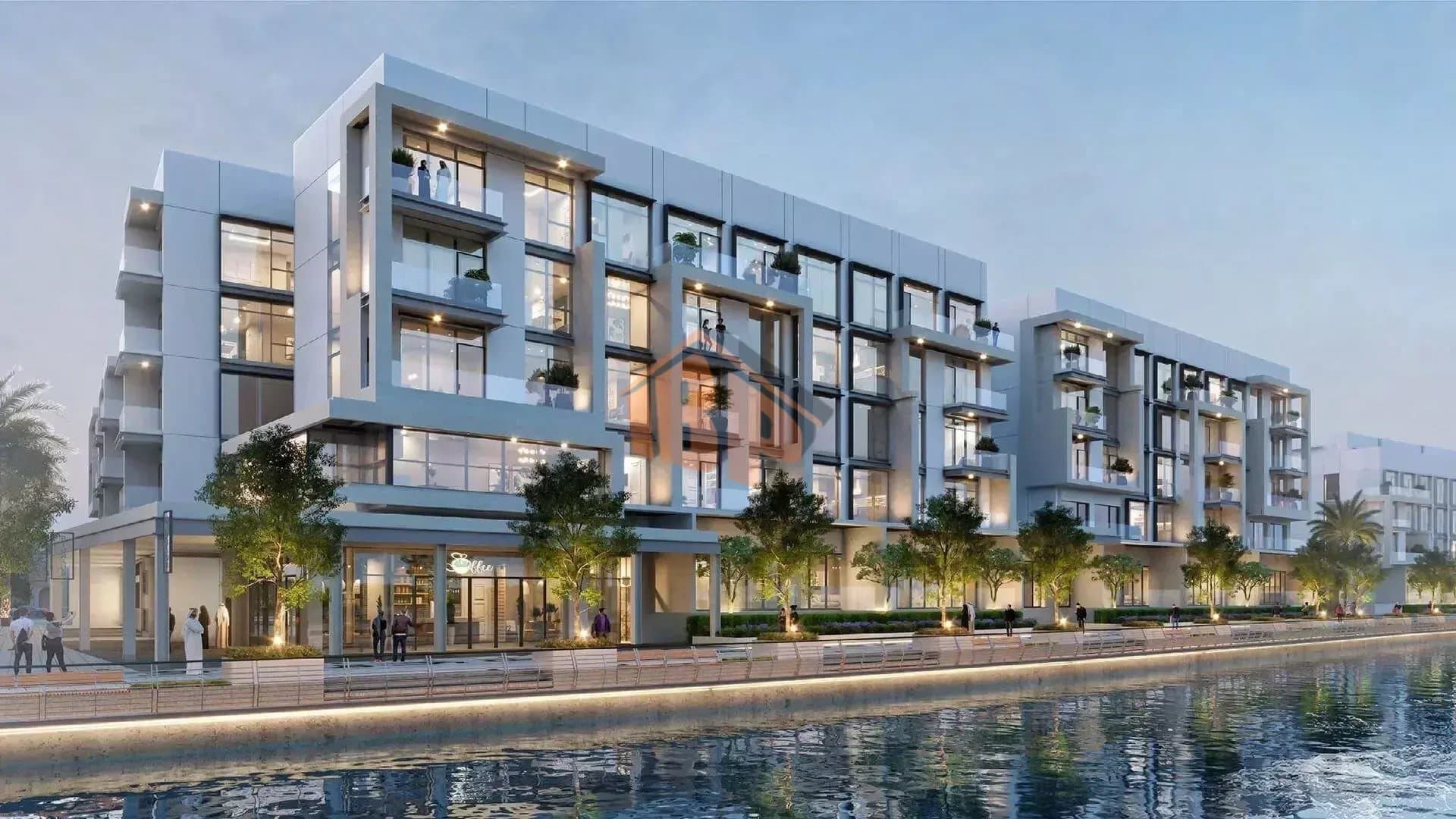 Elegant Waterfront Living in the Heart of the City 2